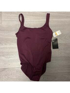 Nike Women One Piece Swim Suit Small Burgundy New$88